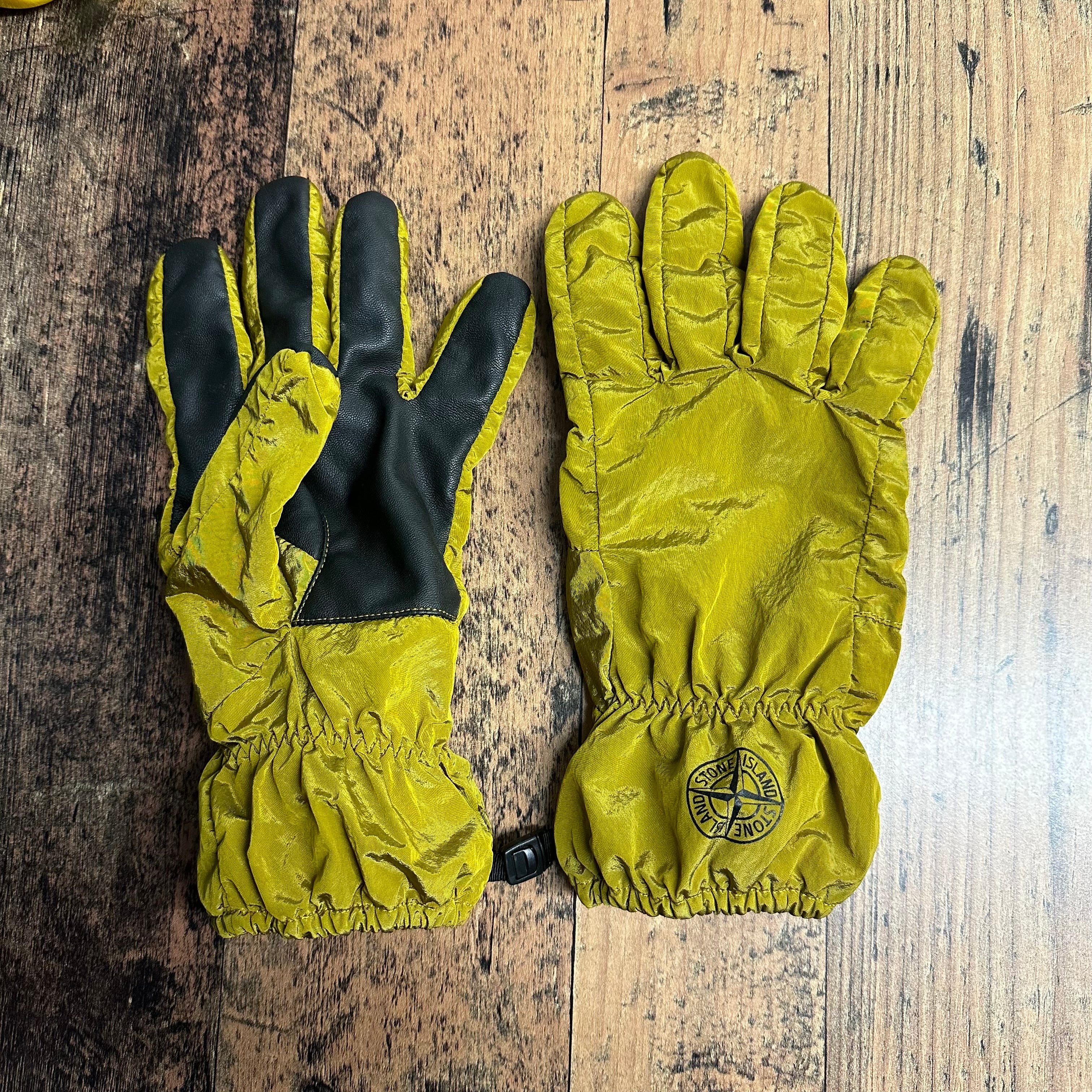 Stone Island Compass Logo Nylon Gloves